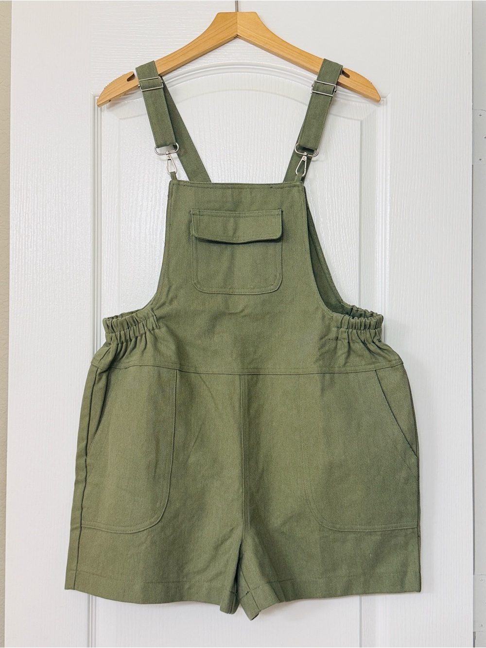New In • NWT Women’s Olive Green Utility Short Overalls Romper Shortalls